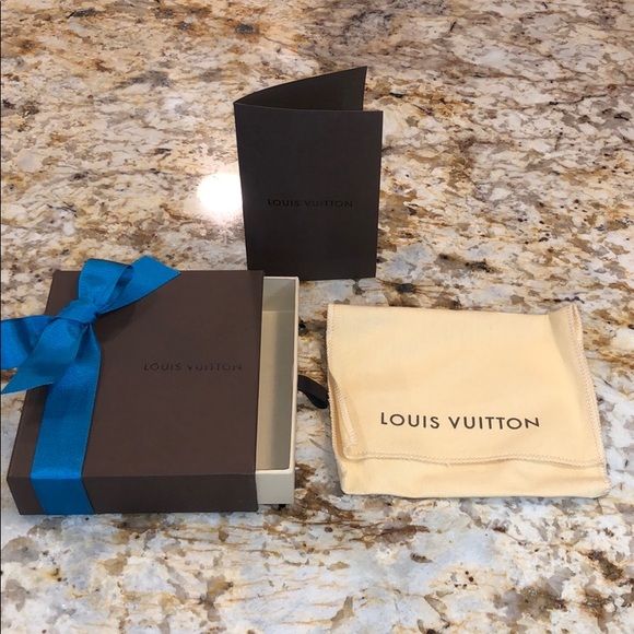 Louis Vuitton Other - Louis Vuitton draw open Box, Bow, Cloth and card